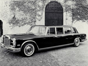 Mercedes-Benz-600_Pullman_Limousine_1964_1280x960_wallpaper_03