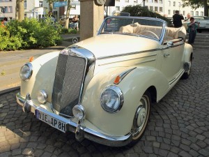 mercedes-benz-220-w187-cabriolet-bei-85748